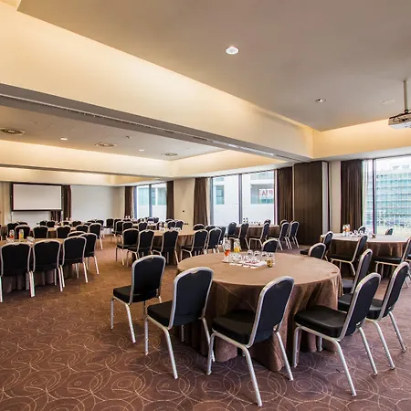 Crowne Plaza By Ihg Hotel 4*