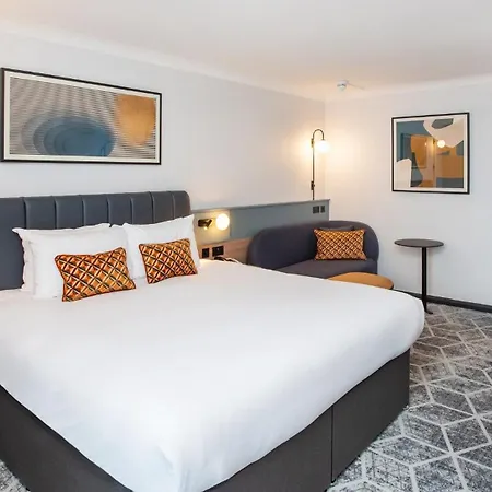 Crowne Plaza By Ihg 4*