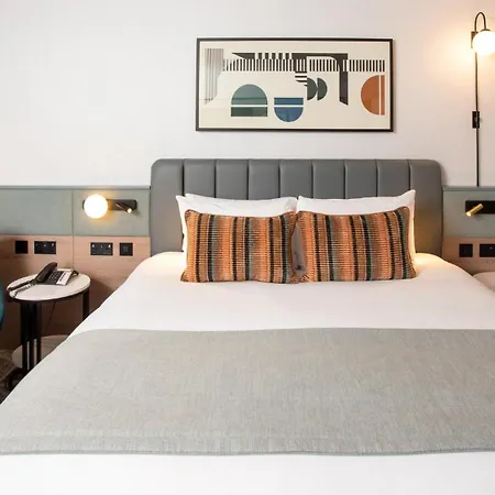 Hotel Crowne Plaza By Ihg 4*