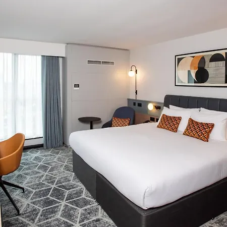 Crowne Plaza By Ihg 4*