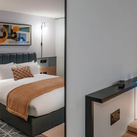 Hotel Crowne Plaza By Ihg 4*