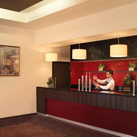Crowne Plaza By Ihg Hotel 4*