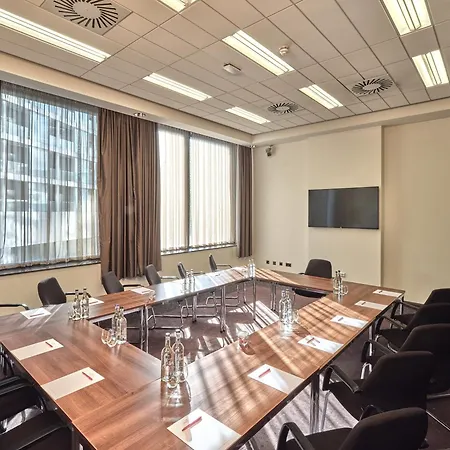 Crowne Plaza By Ihg 4*