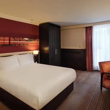 Crowne Plaza By Ihg Hotel 4*